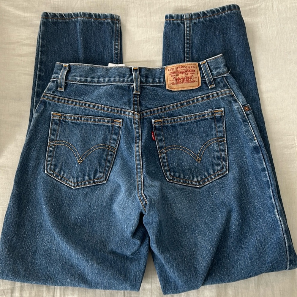 Levi’s relaxed tapered 550